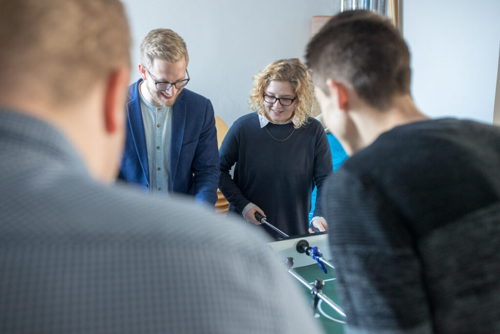 Team von heute-wohnen bei der Arbeit – Firmenportrait